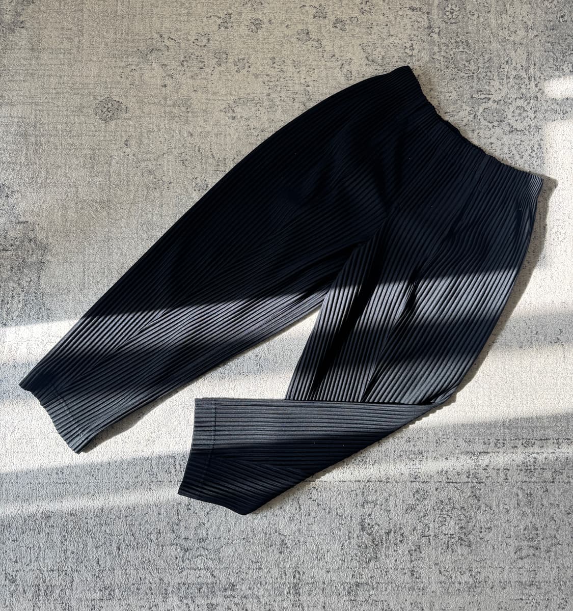 옴므플리세 테일러드 플리츠 바지 상품이미지1