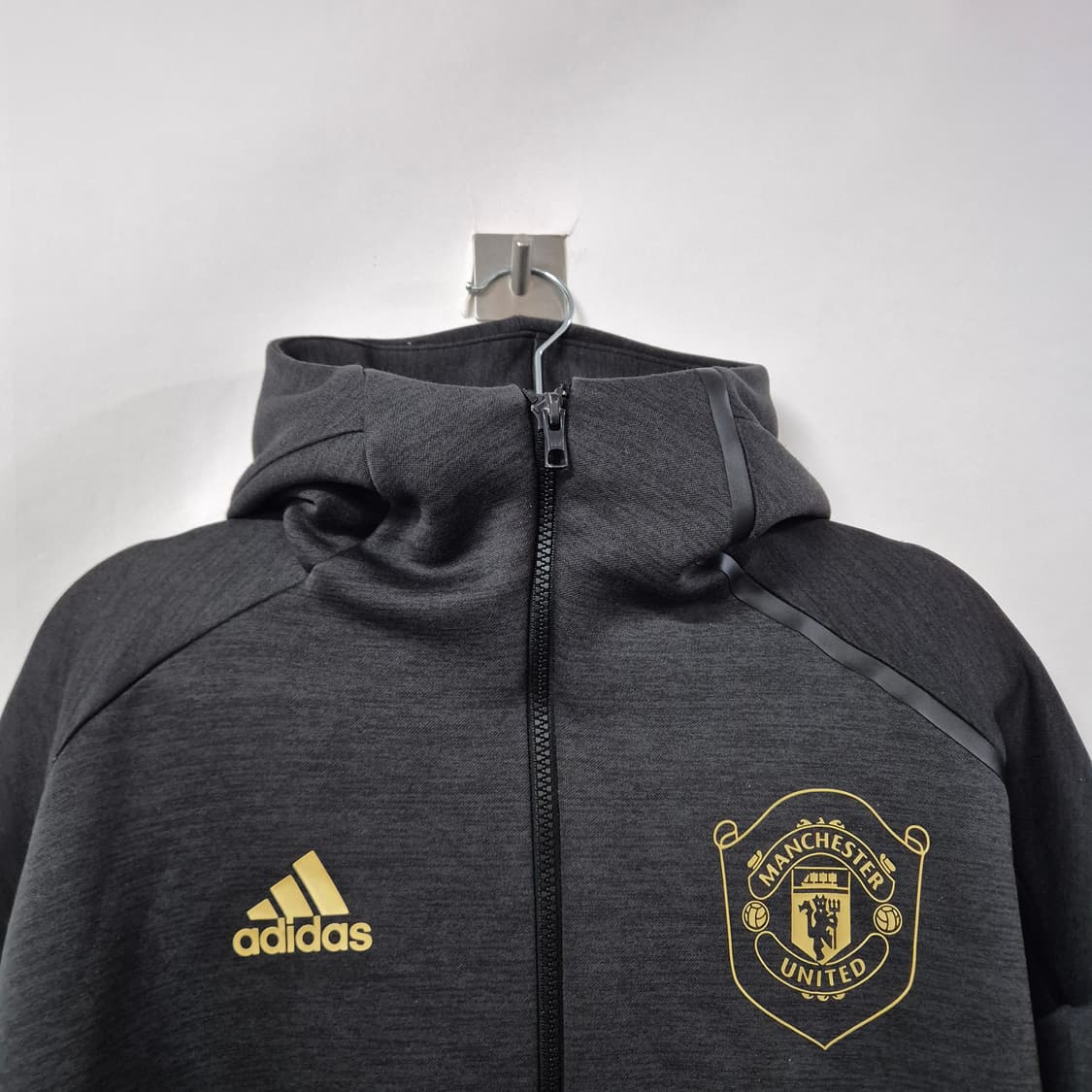 아디다스 맨유 저지 후드집업 상품이미지2