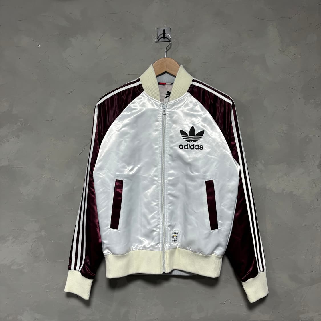 아디다스 파이어버드 니고베어 양면 봄버 자켓 화이트 버건디 상품이미지1