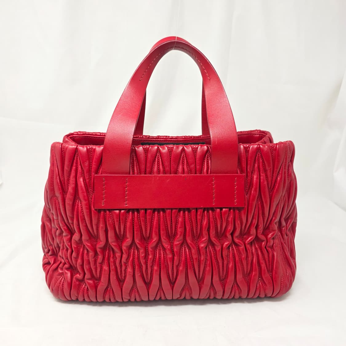 MIU MIU 미우미우 마테라쎄 나파 가죽 토트백 상품이미지2