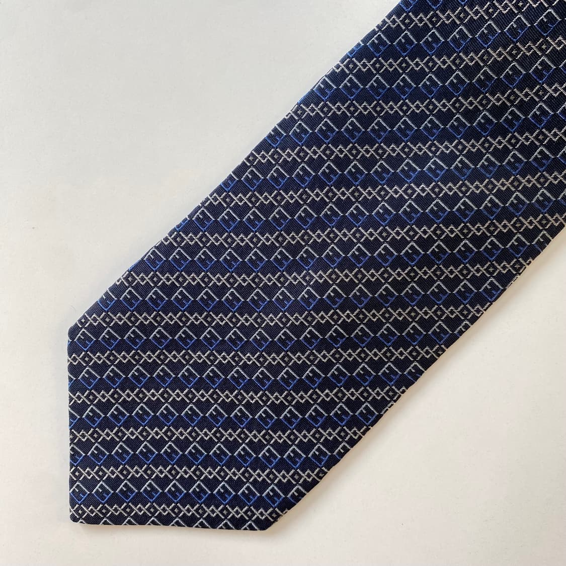 펜디 (FENDI) FF 모노그램 명품 정품 넥타이 상품이미지5