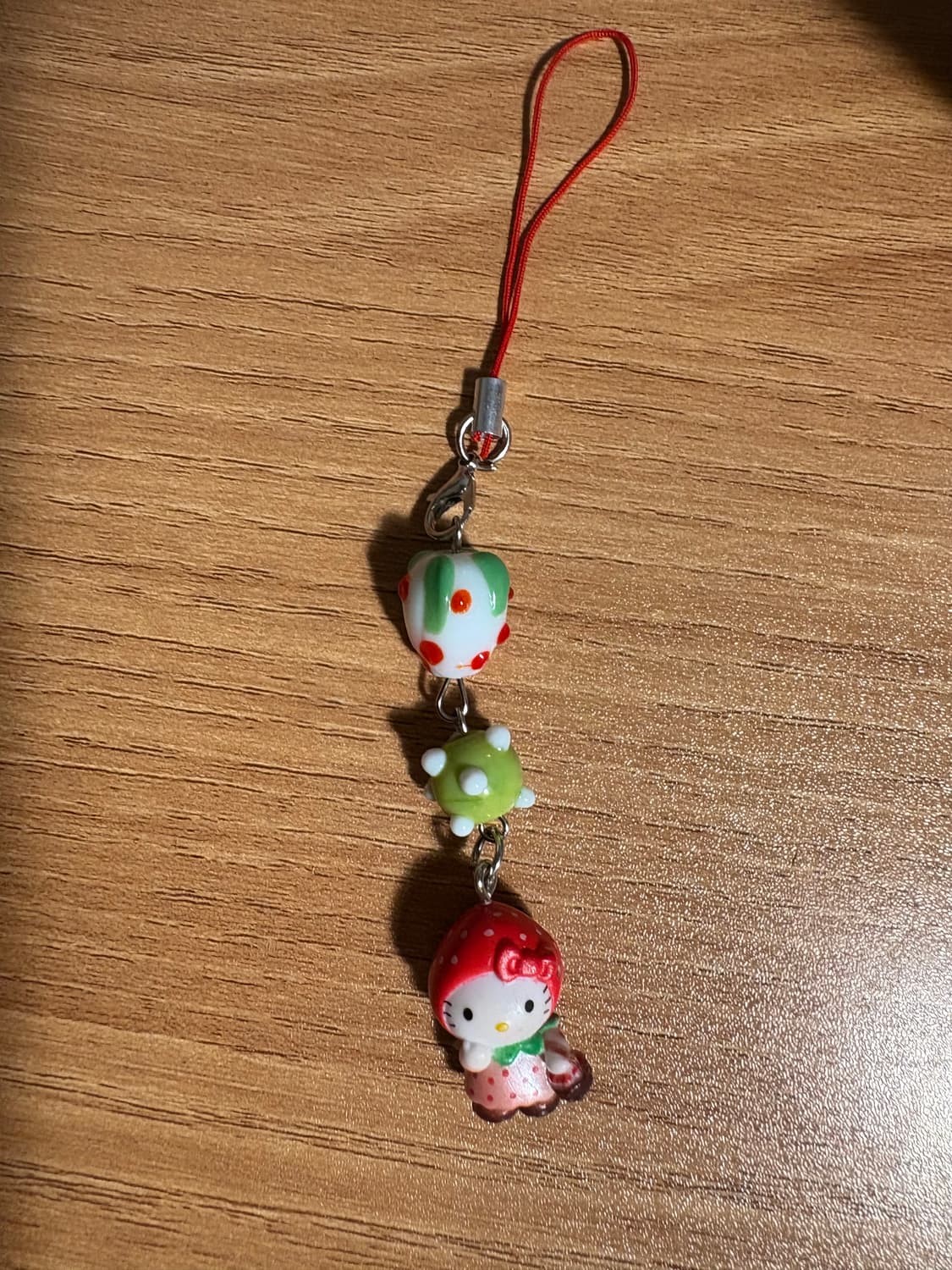 딸기 키티 스트랩 키링 빈티지 판매 상품이미지1