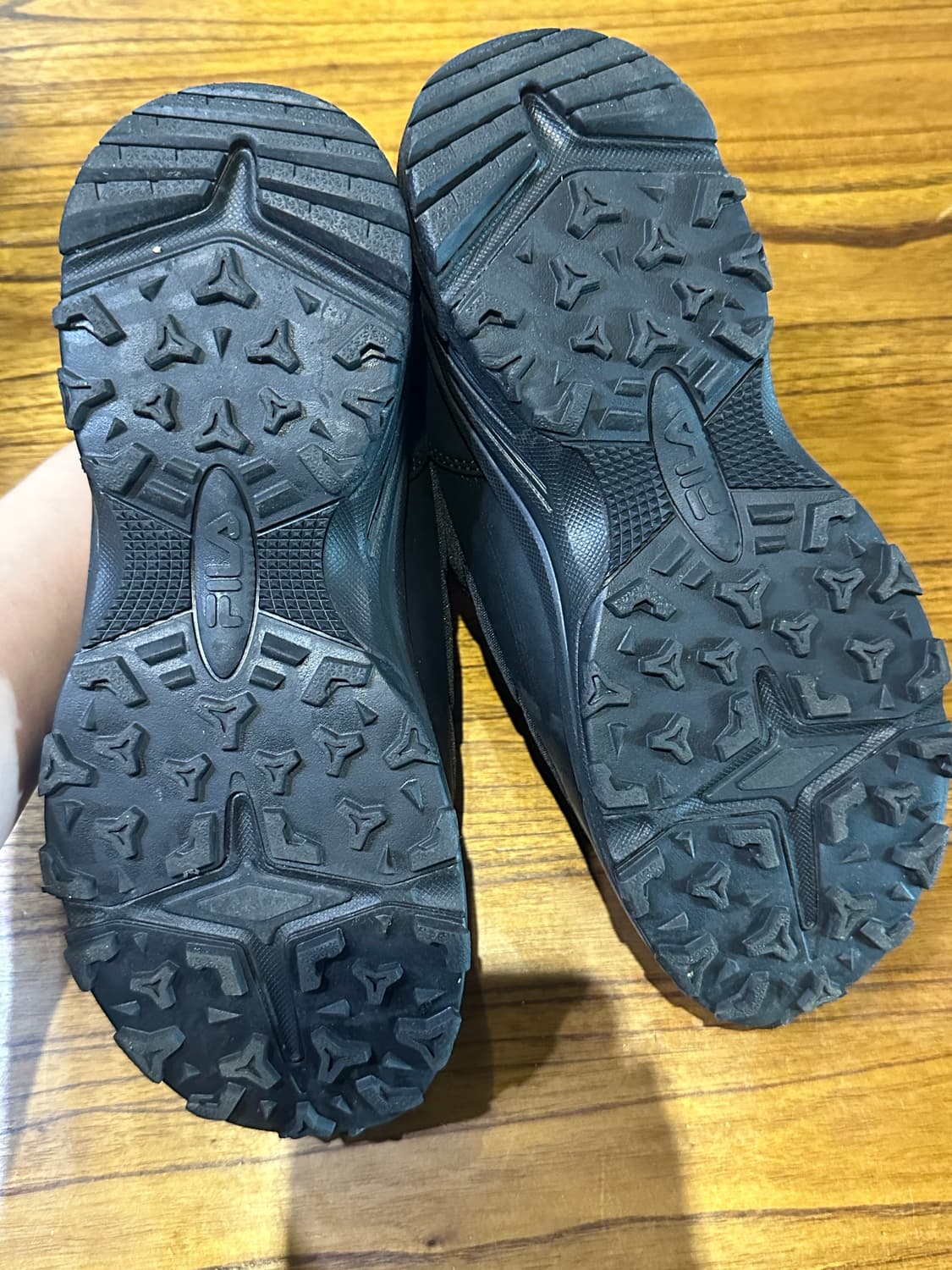 휠라 패딩 슬립온 245mm 블랙 상품이미지5