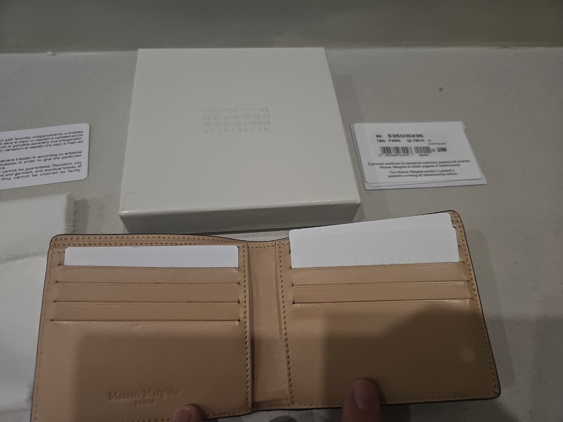 메종 마르지엘라 정품 반지갑 풀박스 팝니다 상품이미지3