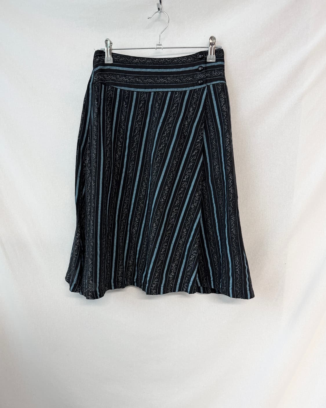 버튼 스트라이프 스커트 상품이미지1