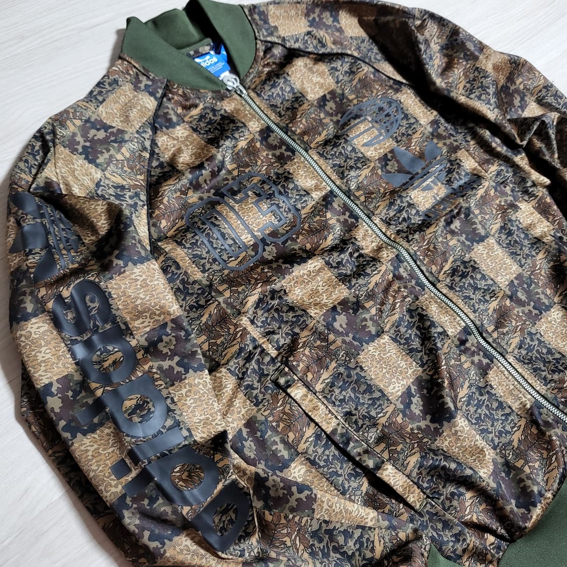 아디다스 카모 체커 트랙탑(85) 상품이미지2