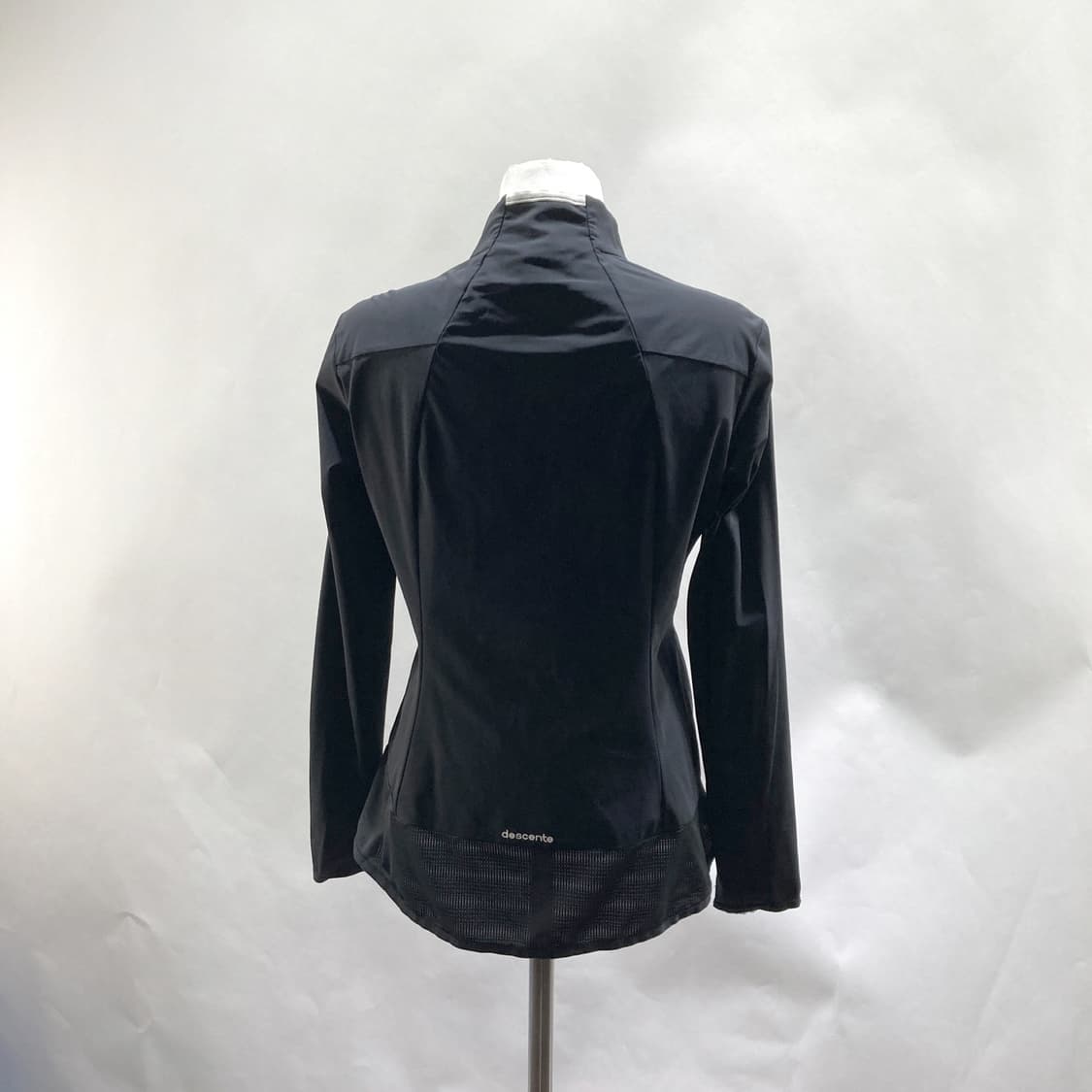 데상트 여성 러닝집업자켓 90 상품이미지3