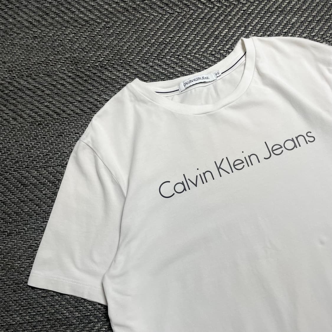 캘빈클라인 스펠아웃 반팔 티셔츠 화이트y 5251 상품이미지3