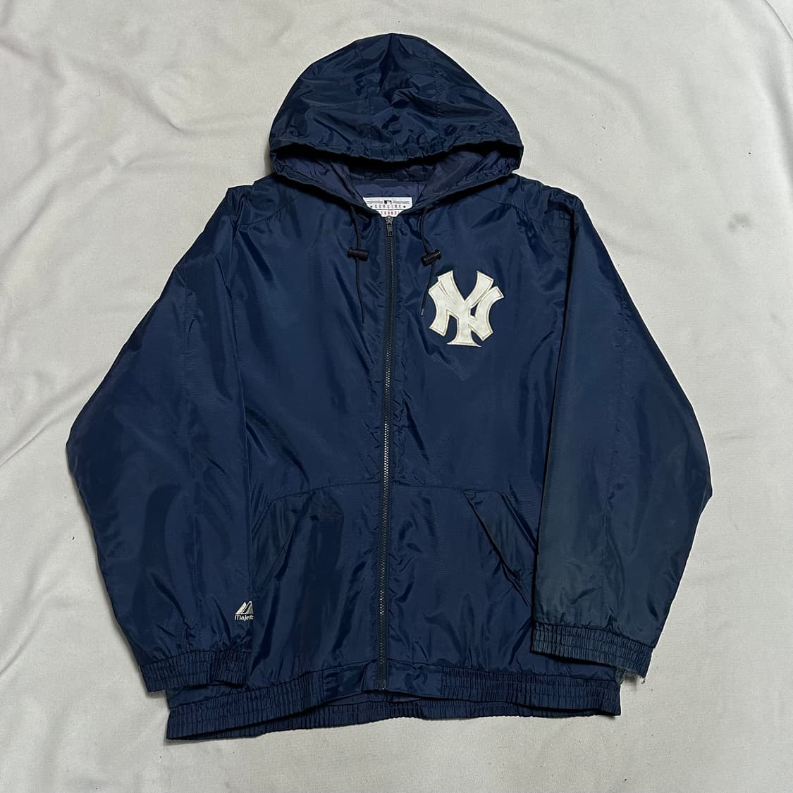 M 마제스틱 뉴욕 양키스 글로시 나일론 후드 자켓 상품이미지2