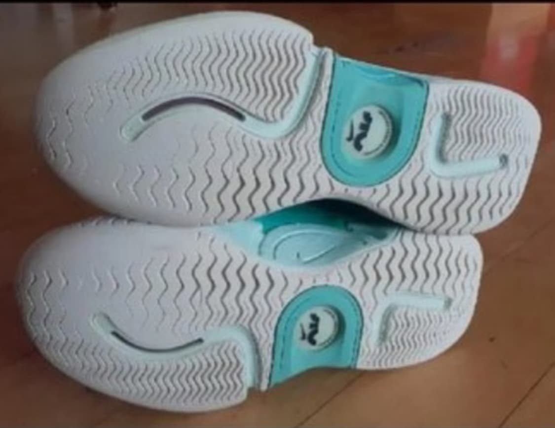 나이키 코트 줌 GP 터보 오사카 나오미 230 상품이미지7