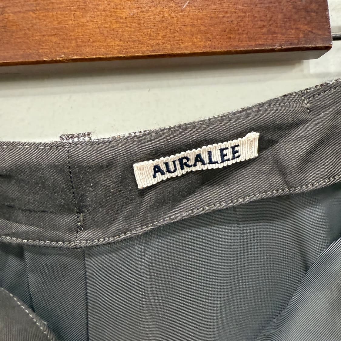 AURALEE 퓨어울 우먼즈 와이드팬츠입니다. 상품이미지5