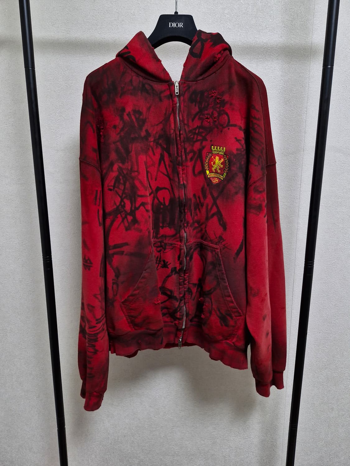 [L] 발렌시아가 SS23 레드 스케이터 그래피티 후드집업 상품이미지1