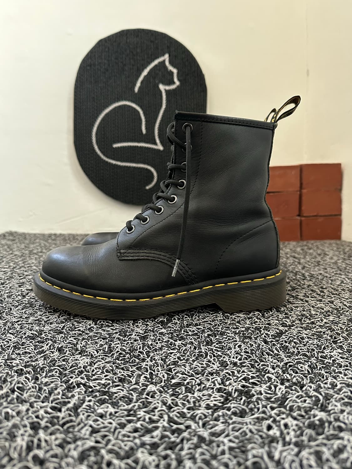 닥터마틴 1460 블랙 8홀 부츠 230 상품이미지2