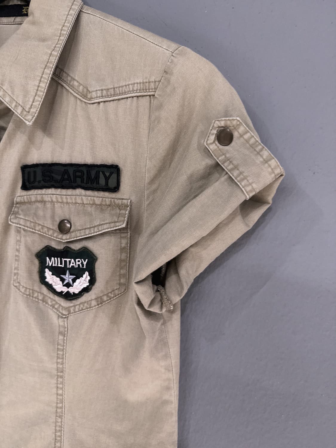 patch detail pocket shirt 상품이미지6