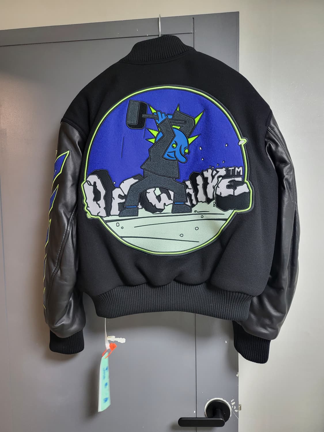 *새상품* 정품 오프화이트 최고급라인 바스헤머 바시티 가죽자켓 상품이미지1