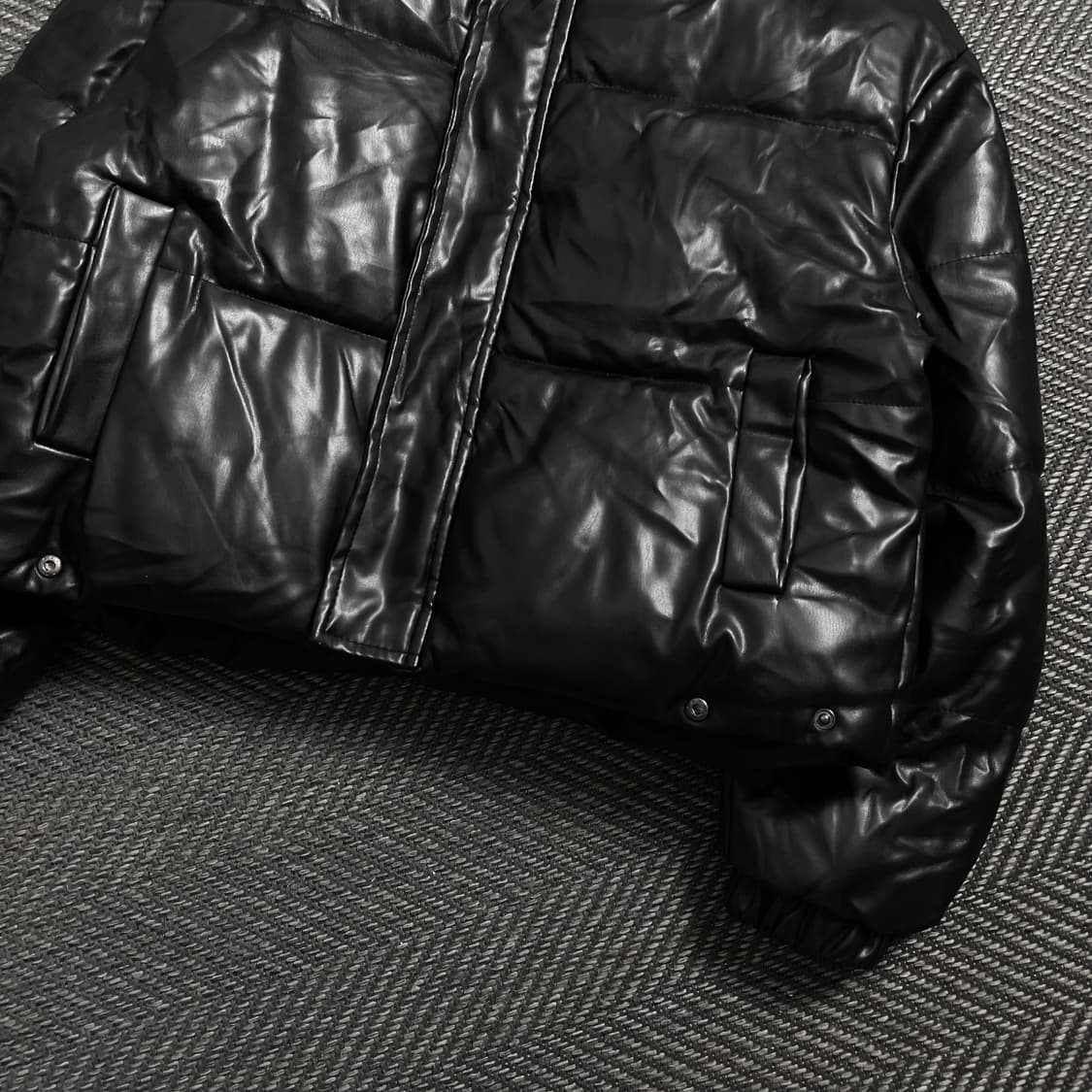 빈티지 우먼스 블랙 비건 레더 패딩 점퍼y 4526 상품이미지3