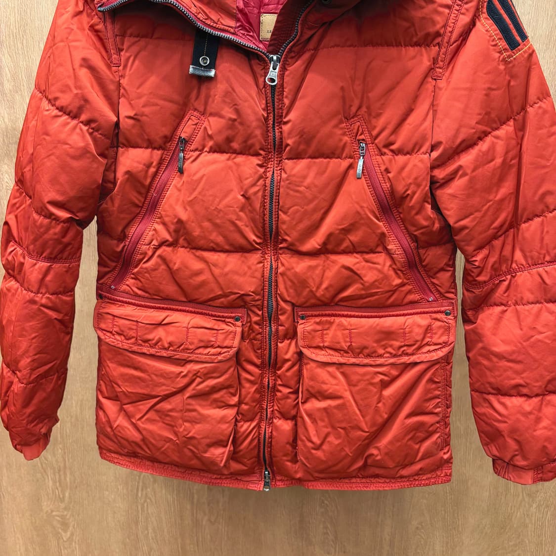 파라점퍼스 다운 패딩 점퍼 지퍼 포켓 후드 스트링 디테일 레귤러핏 오렌지 상품이미지5