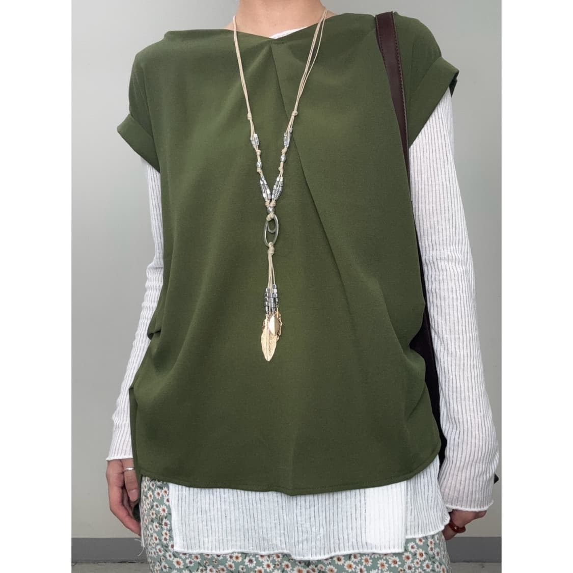 빈티지 카키 플리츠 반팔 상품이미지1