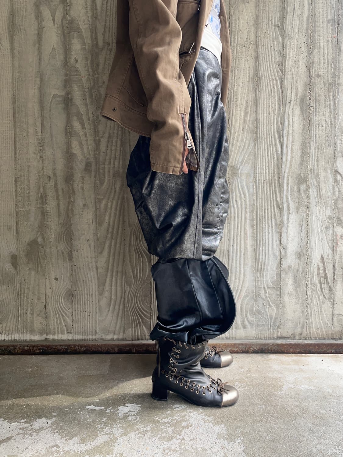 Glossy balloon leather long pants 상품이미지4