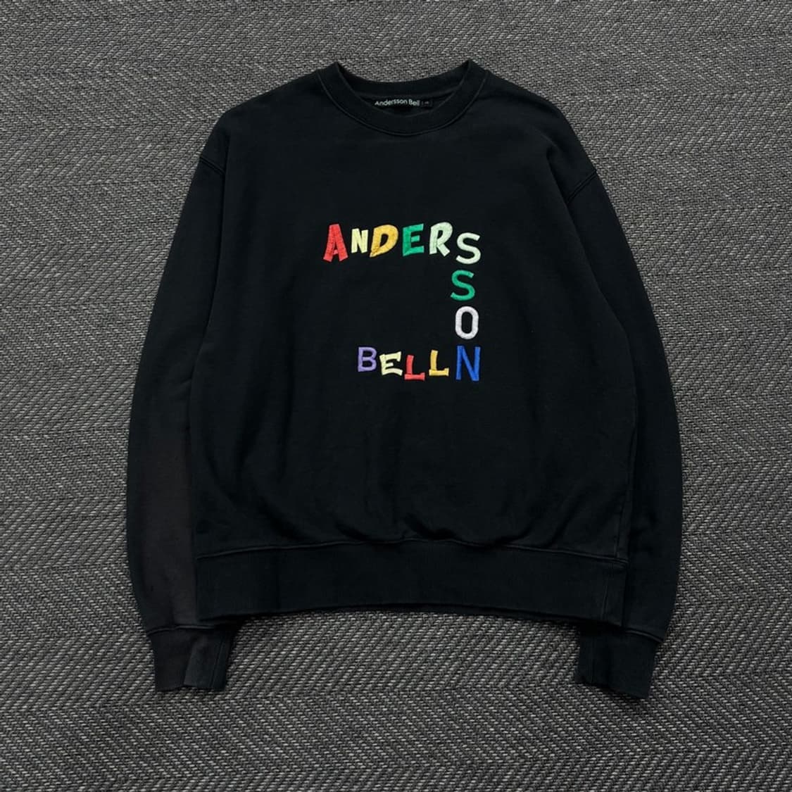 앤더슨벨 자수 패치 로고 맨투맨v0431 상품이미지1