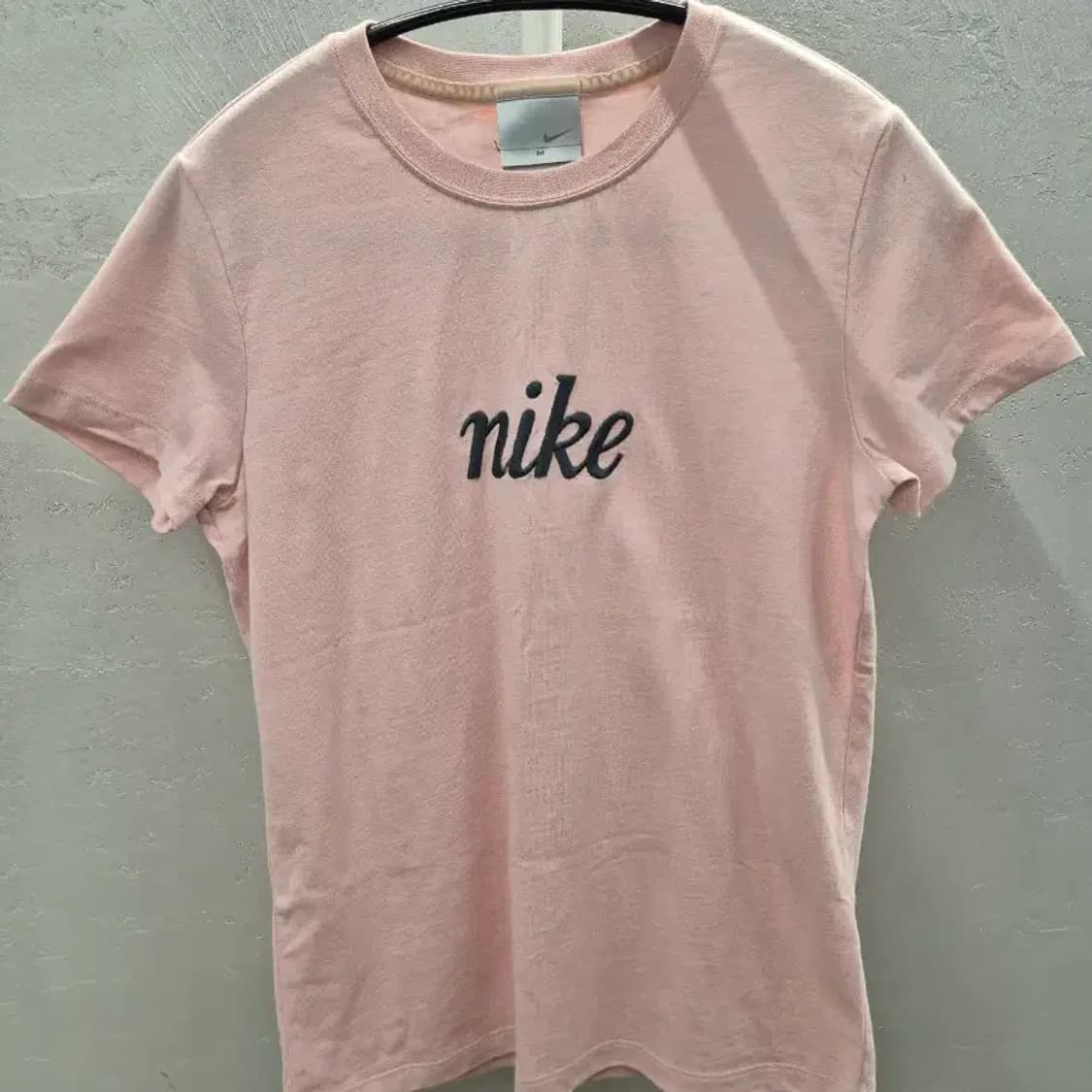 나이키 핑크 반팔티 M 상품이미지2