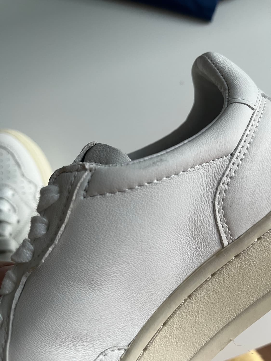 오트리 스니커즈  상품이미지5