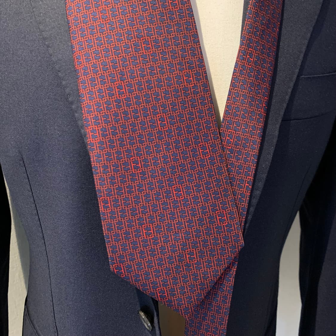 펜디(FENDI) FF로고 명품넥타이 새상품급 S등급 9.4cm 상품이미지3