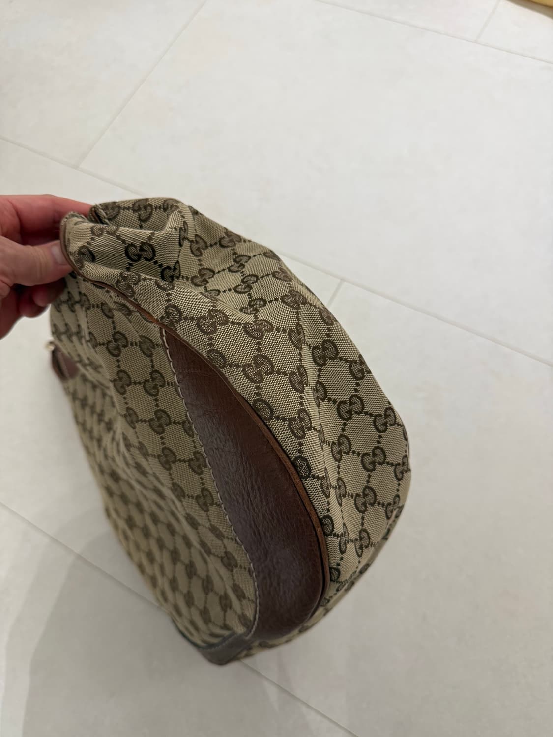 구찌 GG 캔버스 샬롯 미디엄 숄더백 상품이미지10