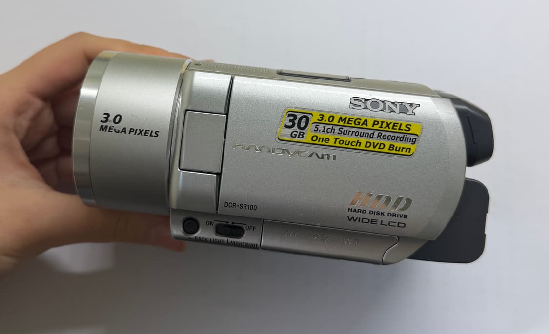 빈티지 감성 소니 DCR-SR100 캠코더 판매 상품이미지1