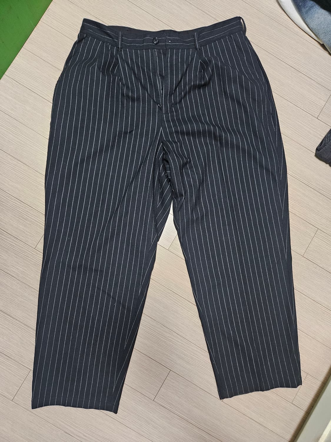 예스아이씨 스트라이프 팬츠 L 팝니다 상품이미지1