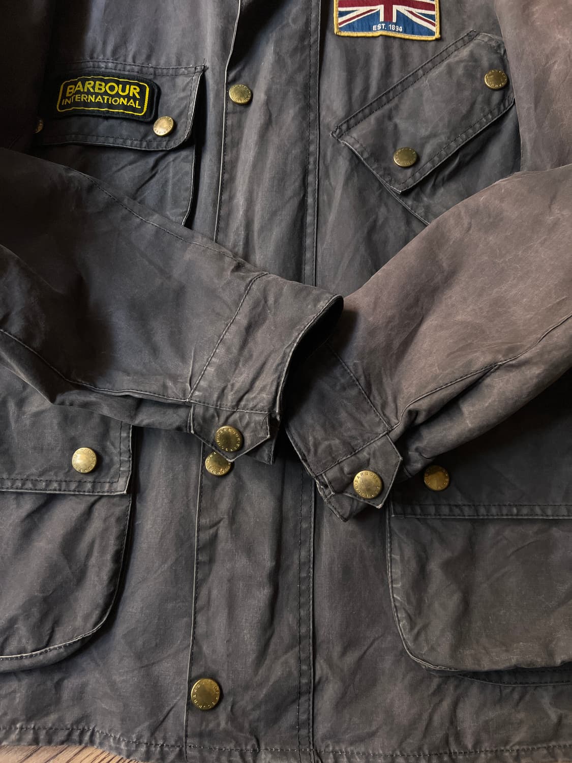 [M]Barbour 바버 인터내셔널 유니온잭 왁스 페이딩 자켓 상품이미지5