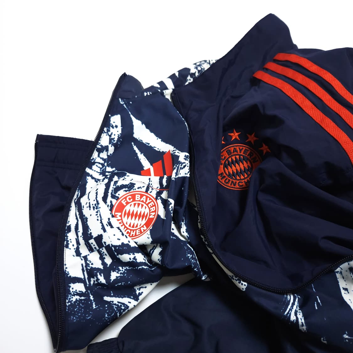 아디다스 23-24 바이에른 뮌헨 앤썸 바람막이 자켓 상품이미지6