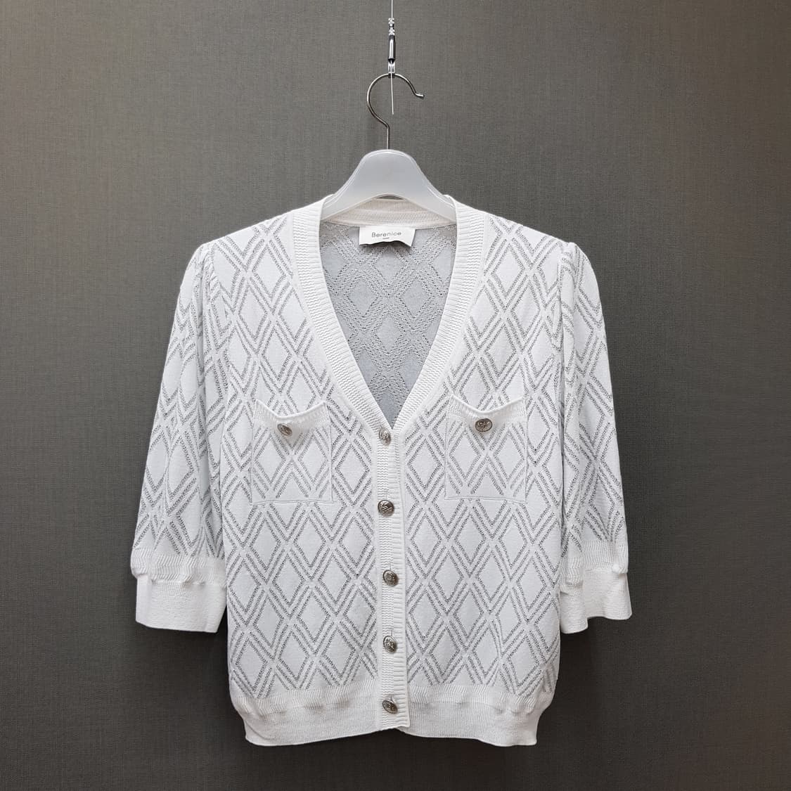 베르니스 2023 다이아 패턴 니트 반팔 가디건 XS사이즈 상품이미지1