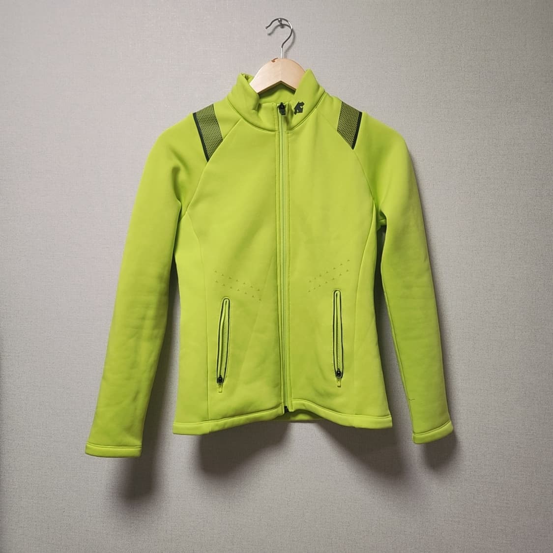 [90] 데상트 여성 기모 집업 상품이미지1