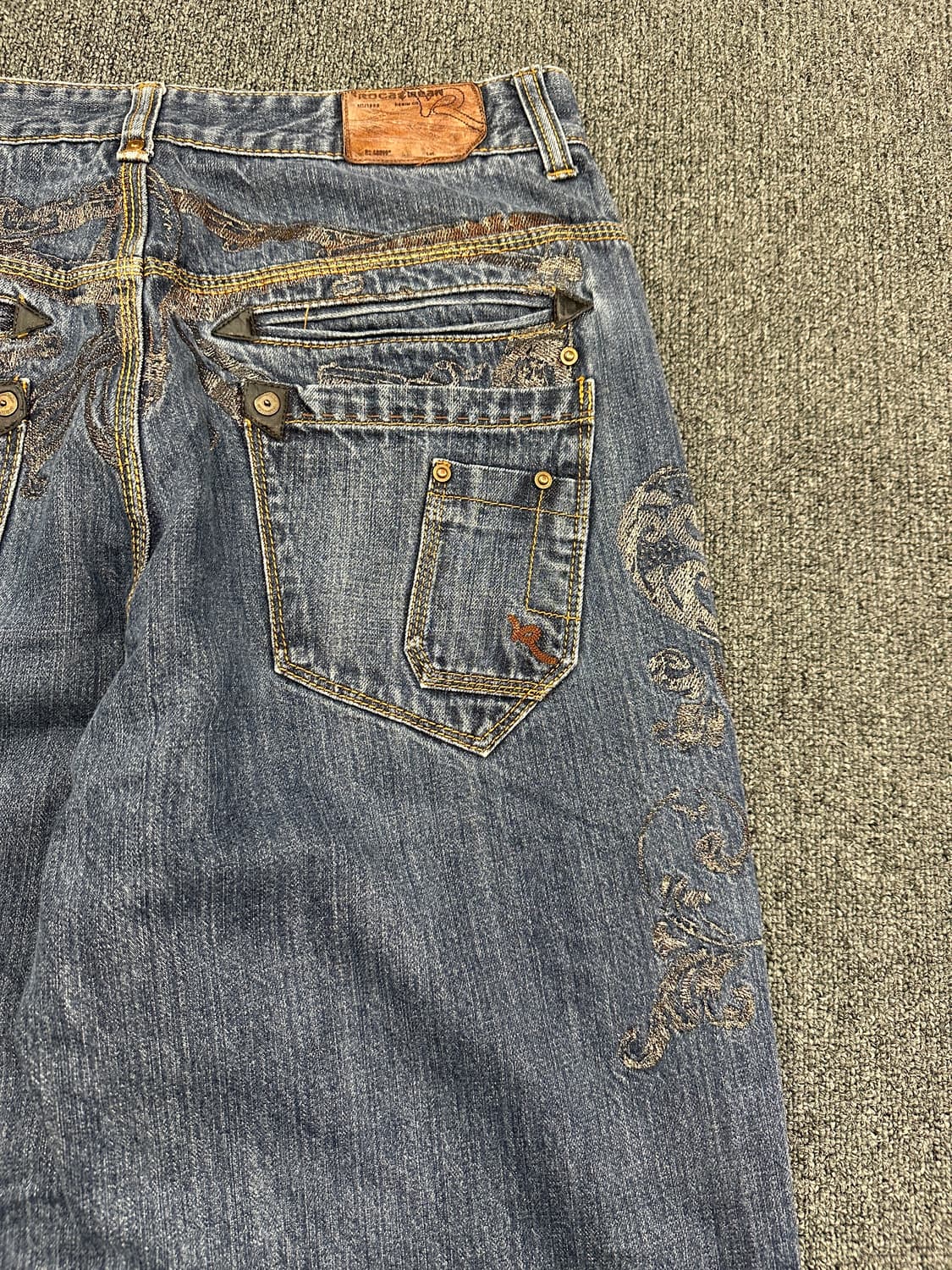 ROCAWEAR 로카웨어 자수 포인트 올드스쿨 힙합 와이드 데님팬츠 상품이미지6