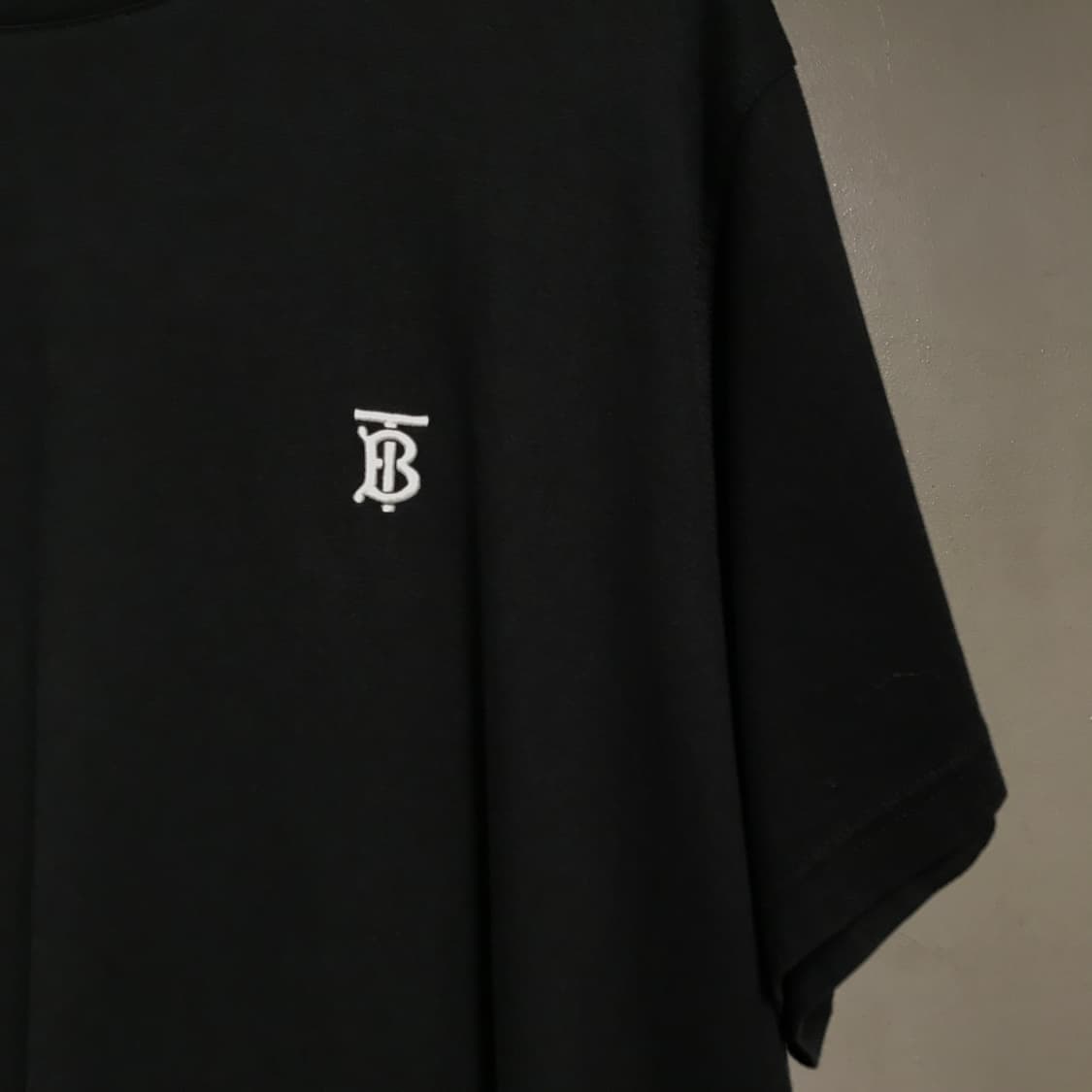 버버리 블랙 반팔 티셔츠 XXL 상품이미지4