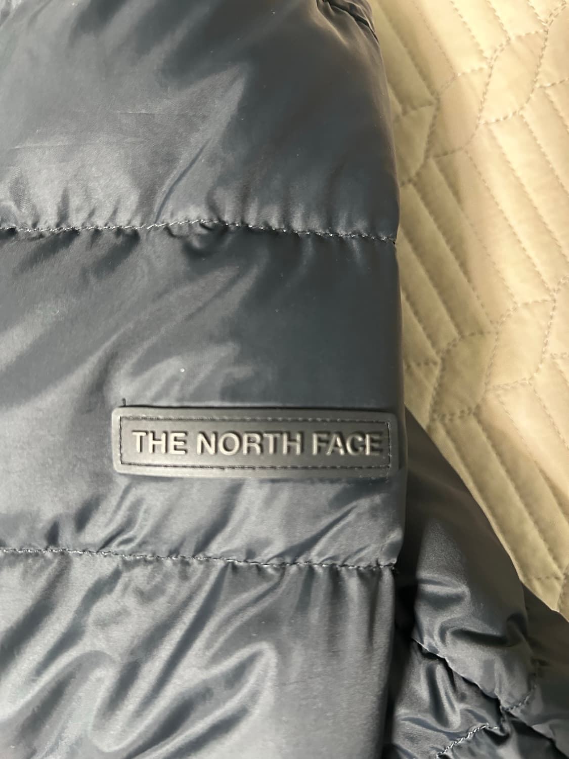 노스페이스 경량패딩 l사이즈 상품이미지4