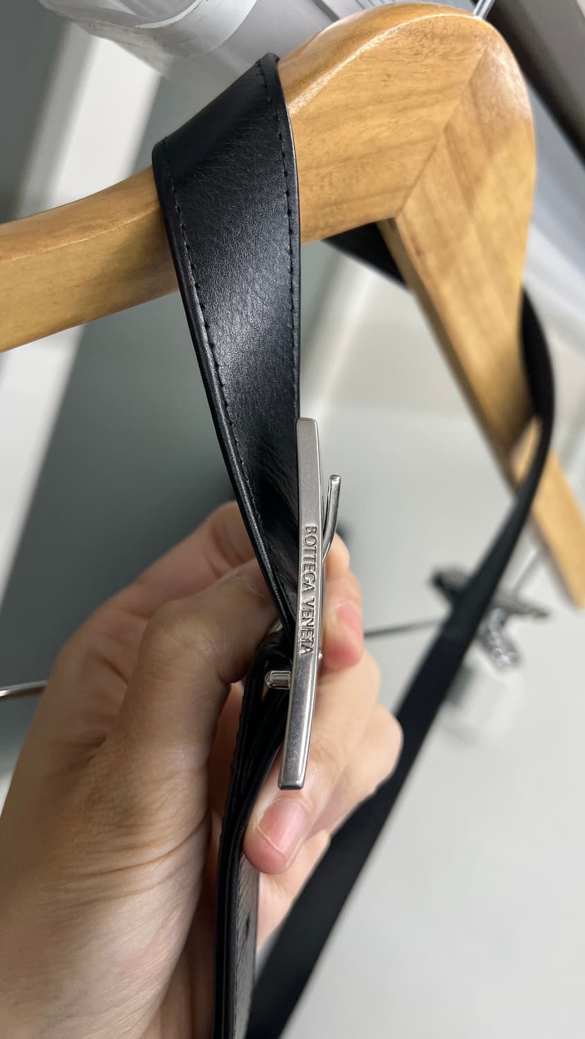 보테가 다니엘) 인트레치아토 블랙 크로스 백 상품이미지2