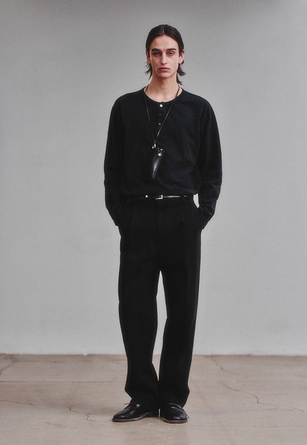 아트이프액츠 헨리넥 롱슬리브 블랙 L 사이즈 상품이미지1