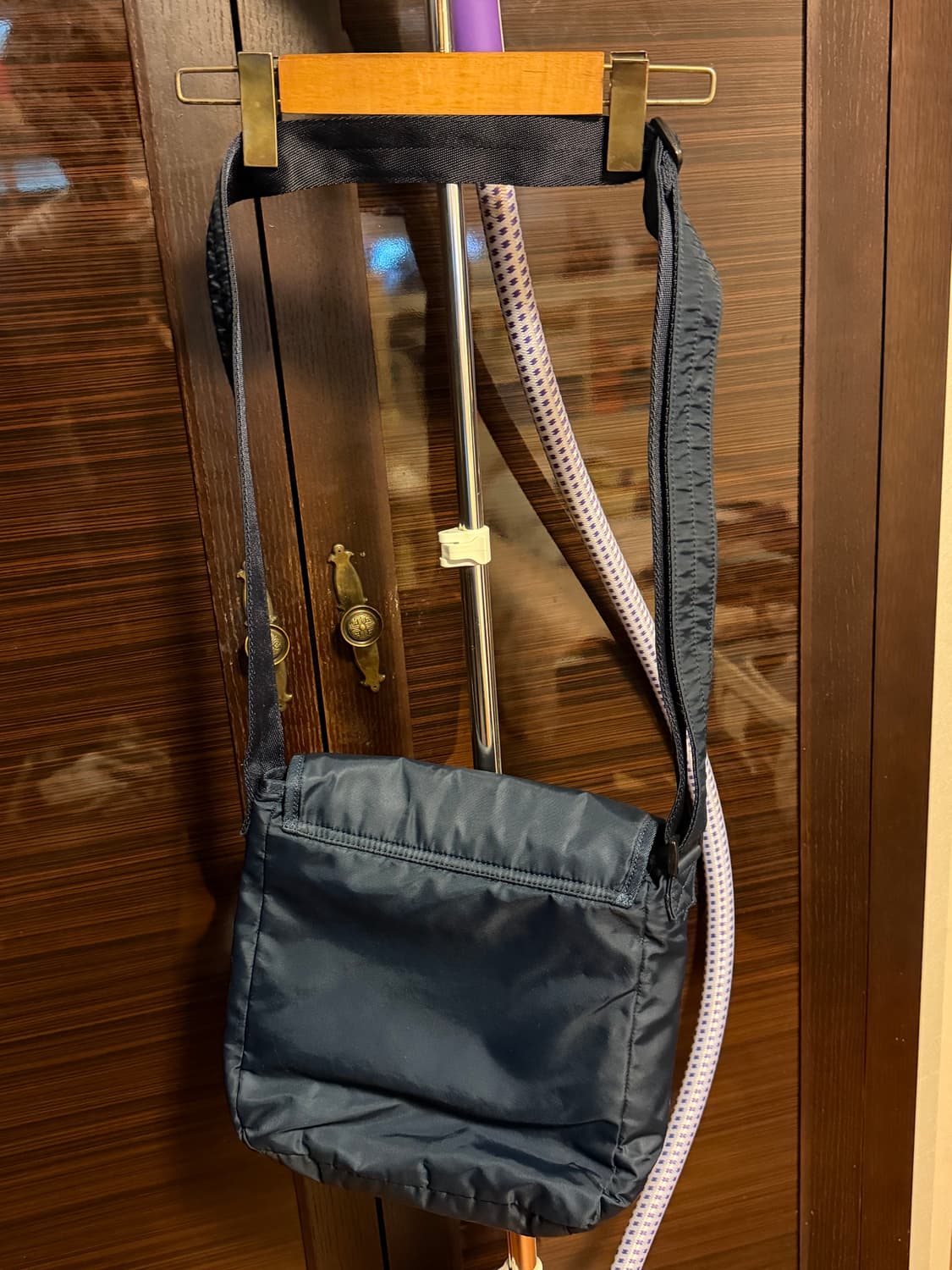 [남녀공용]아르마니진스 네이비 크로스백 상품이미지2