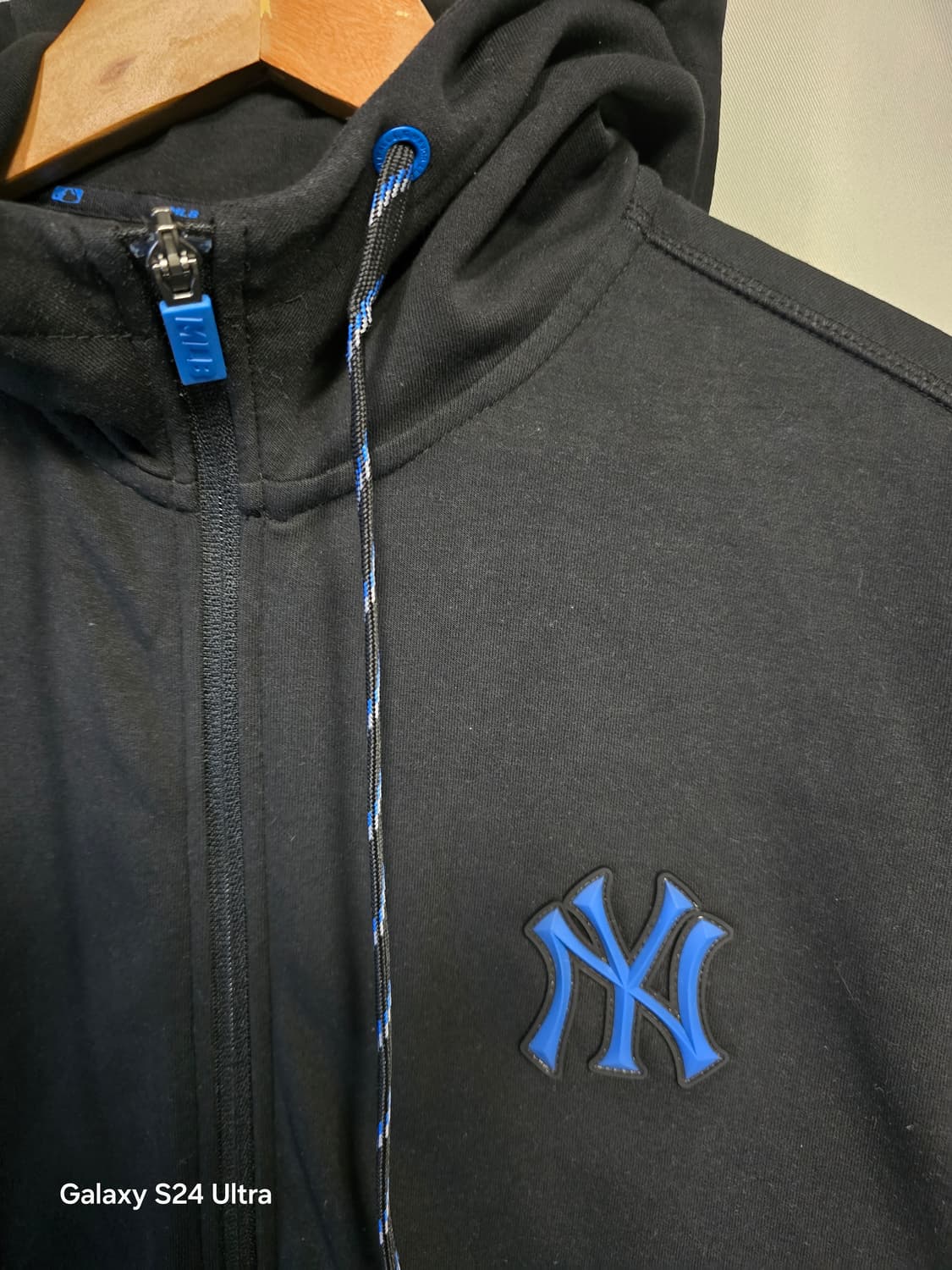 MLB 뉴욕 양키스 블랙 후드집업 M ✨️정품✨️
 상품이미지4