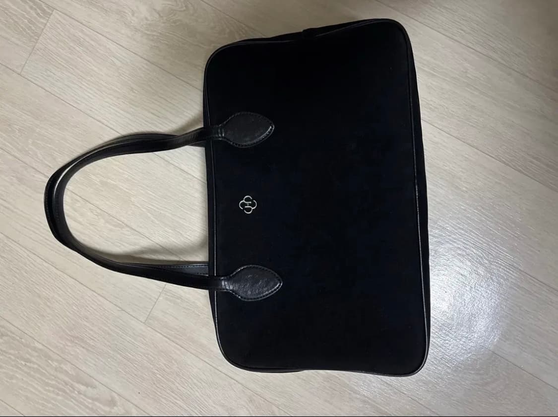 히어리 스웨이드 더플백 상품이미지1