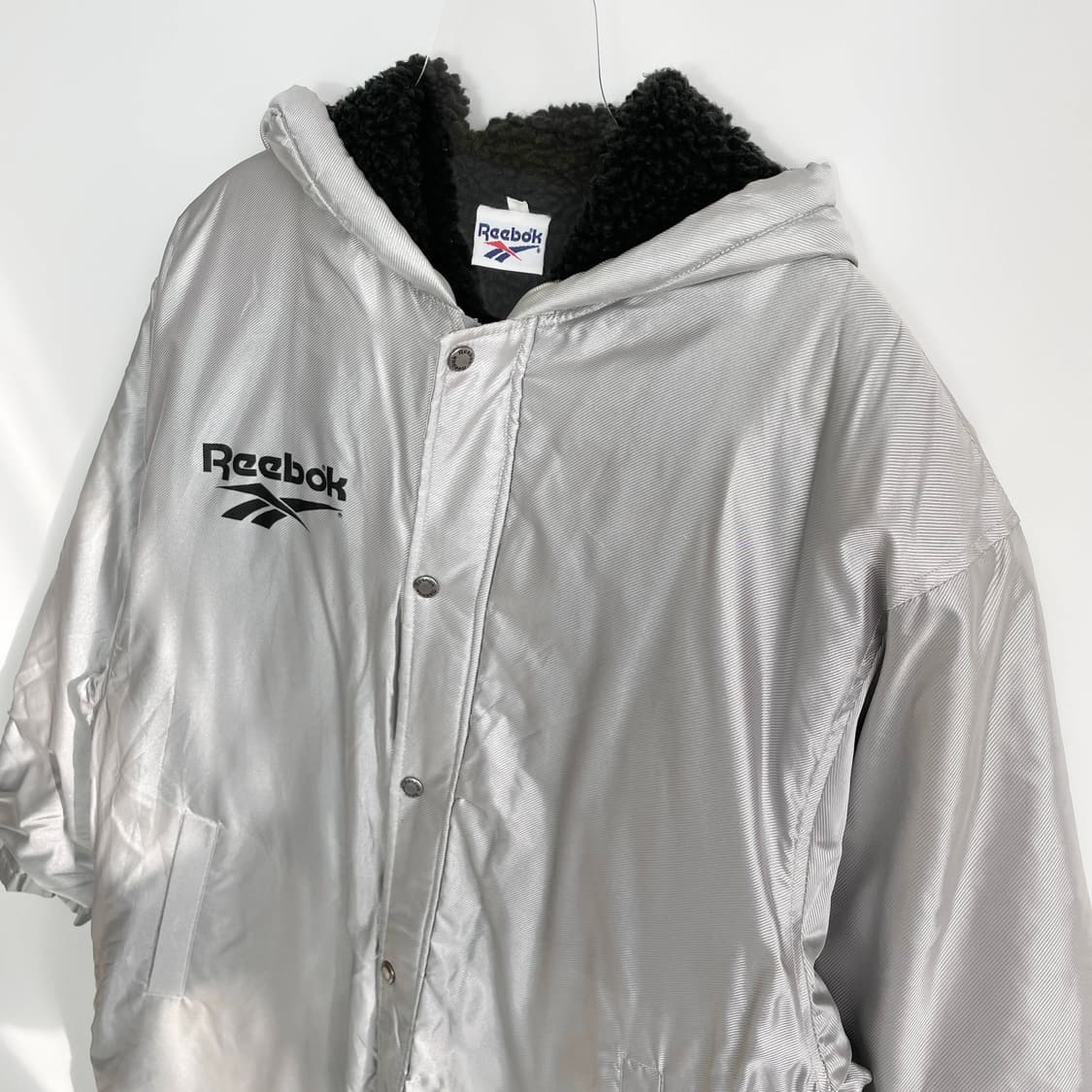 C2 리복 빅로고 유광 실버 롱 돕바 롱자켓 L사이즈 상품이미지2