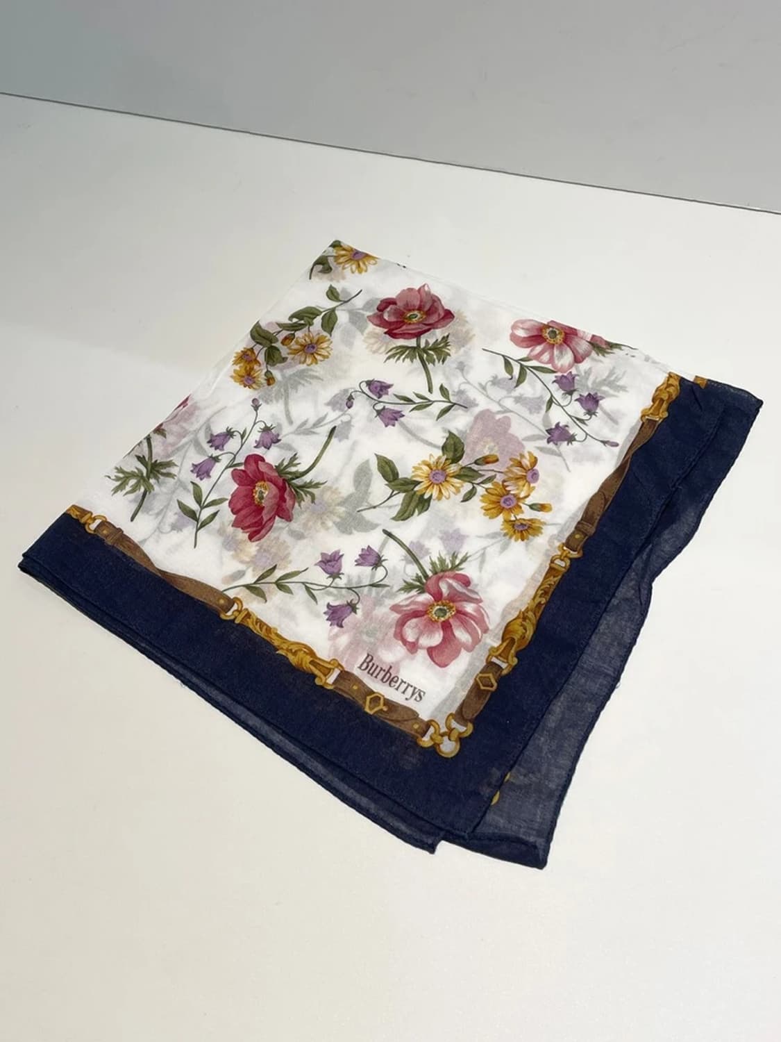 버버리 00s 시그니처 재팬 플라워 쁘띠 반다나 손수건 A1217 상품이미지3