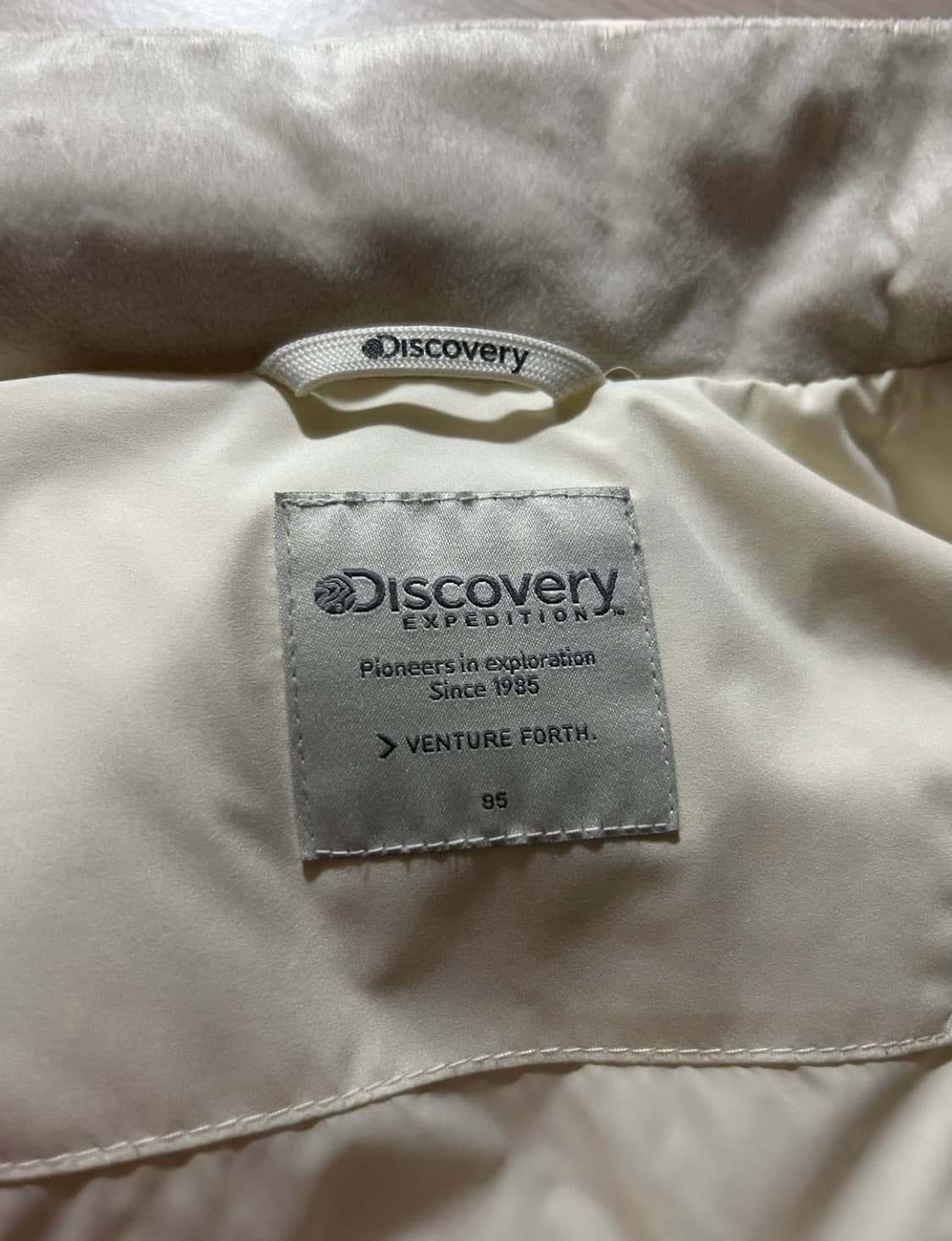 디스커버리 여성 반슬리 RDS 다운 숏패딩 아이보리 상품이미지6