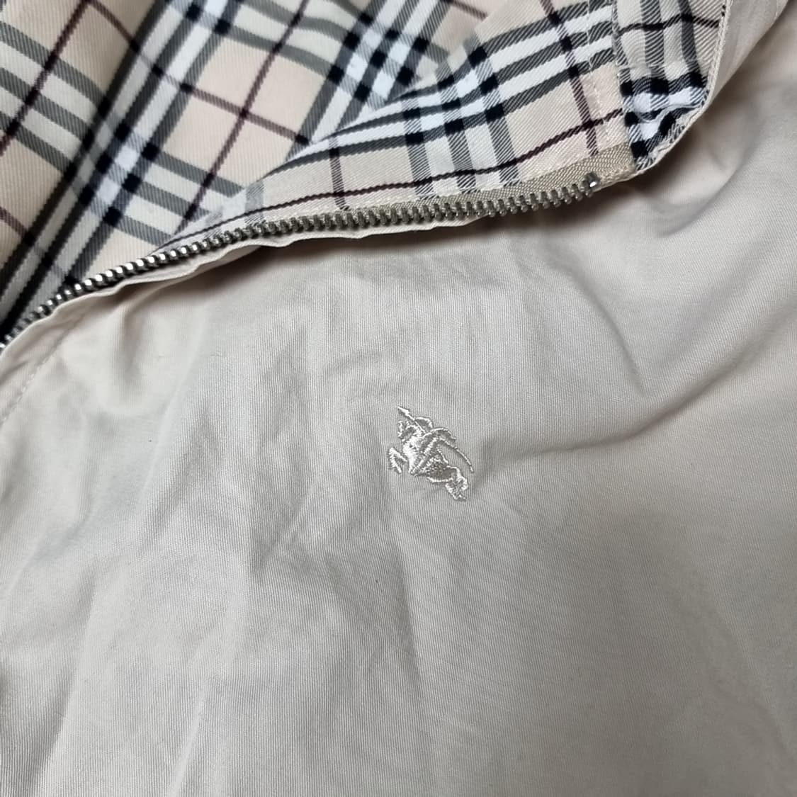 버버리 양면 체크 패턴 후드 집업 자켓(100) 상품이미지6