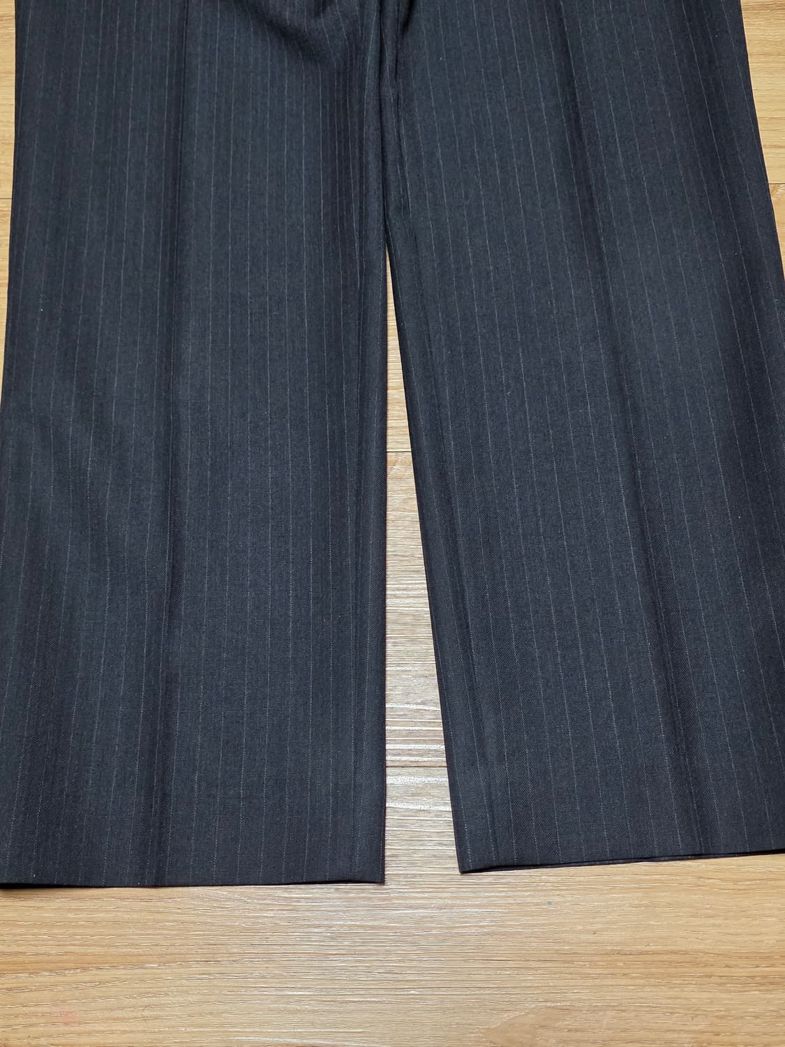 6size택포40만)25FW오라리 블루페이스울 투턱슬랙스 차콜스트라이프 상품이미지5