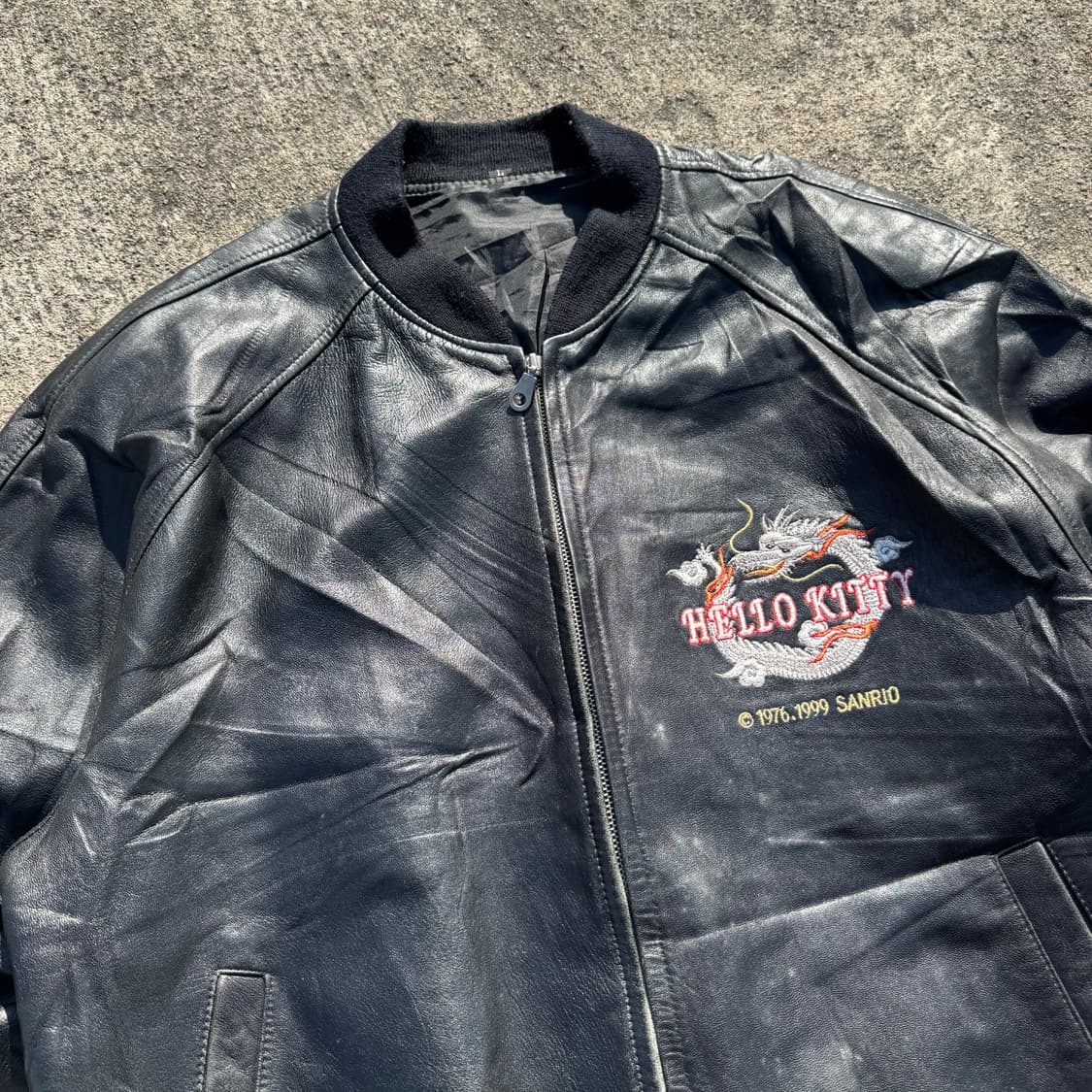 [L] 90s Sanrio 헬로키티 용자수 가죽 레더 자켓 상품이미지6