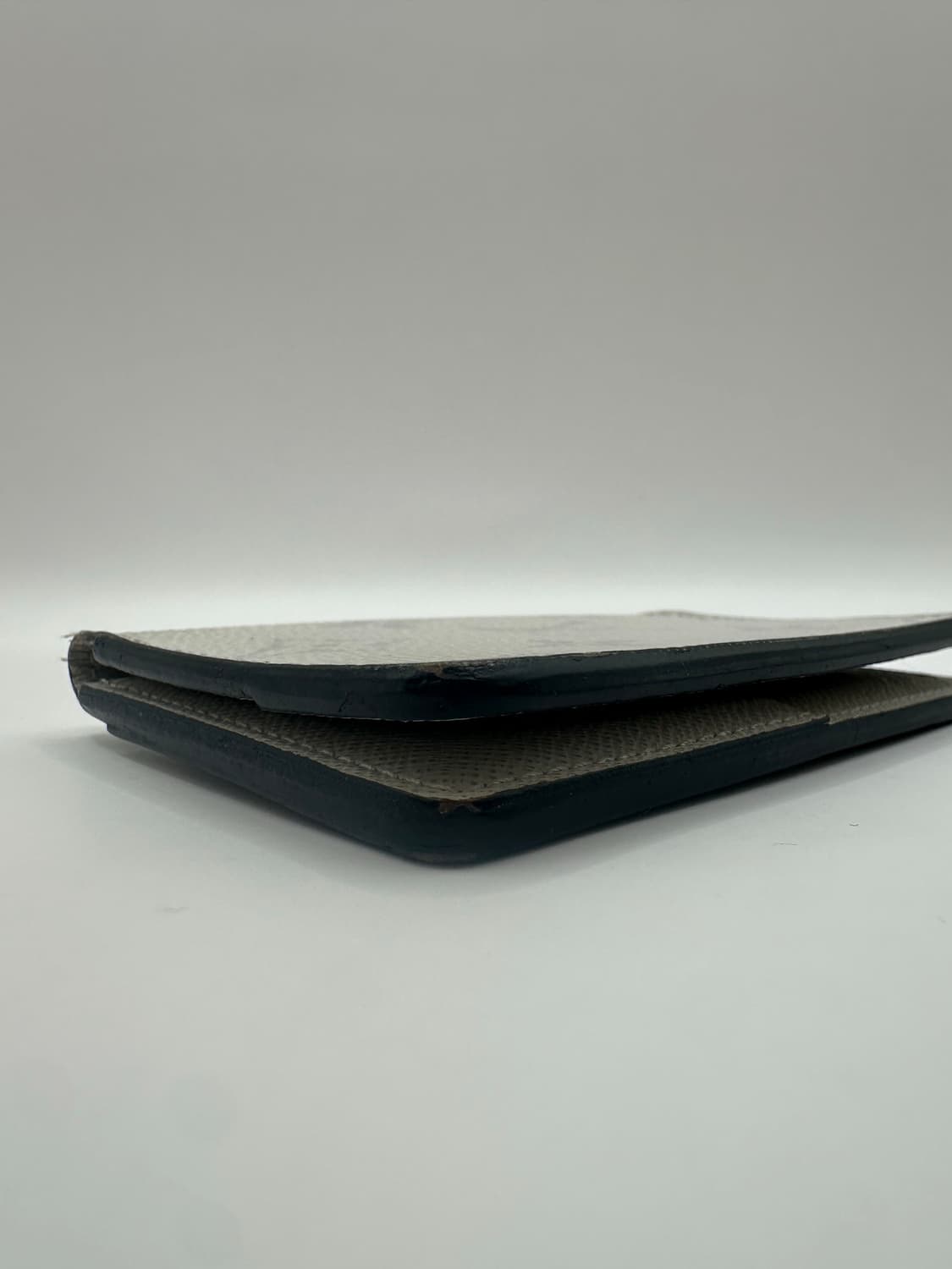 루이비통 타이가라마 오거나이저 카드지갑 화이트 상품이미지3