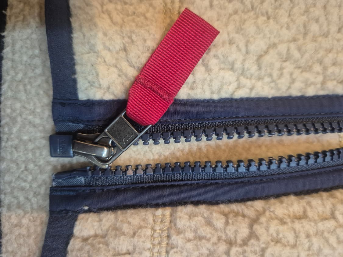 파타고니아 플리스 자켓 M 판매합니다 
사용감적은 극미 중고 저렴하게 올 상품이미지4